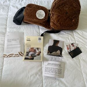 NWT Tushbaby Hip Carrier in Velvet Sable (Brown)